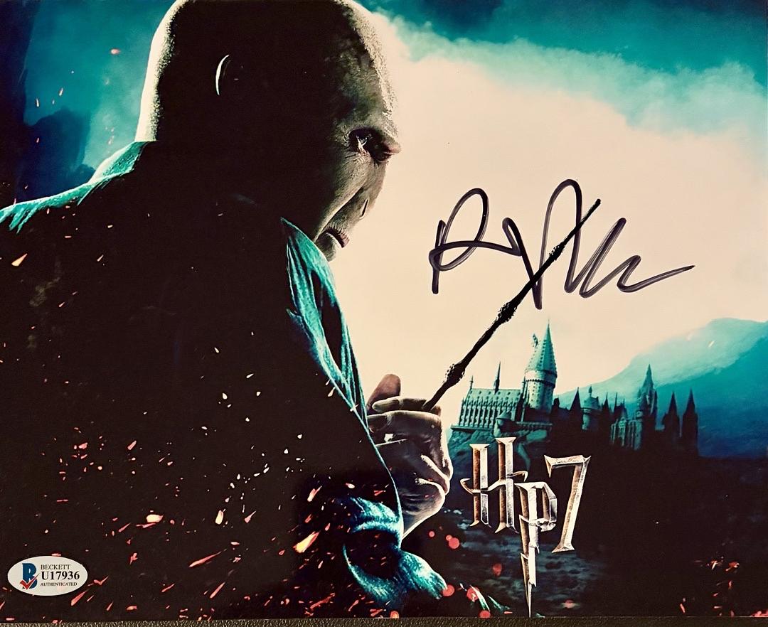 Ralph Fiennes Signed 8x10 Photo (Harry Potter) - Beckett COA