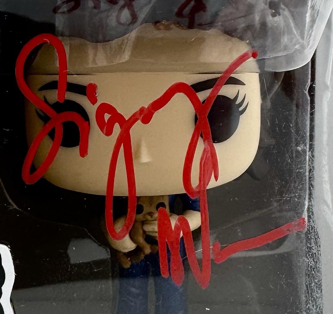Sigourney Weaver Signed Funko Pop #733 Ripley & Jonesy Aliens