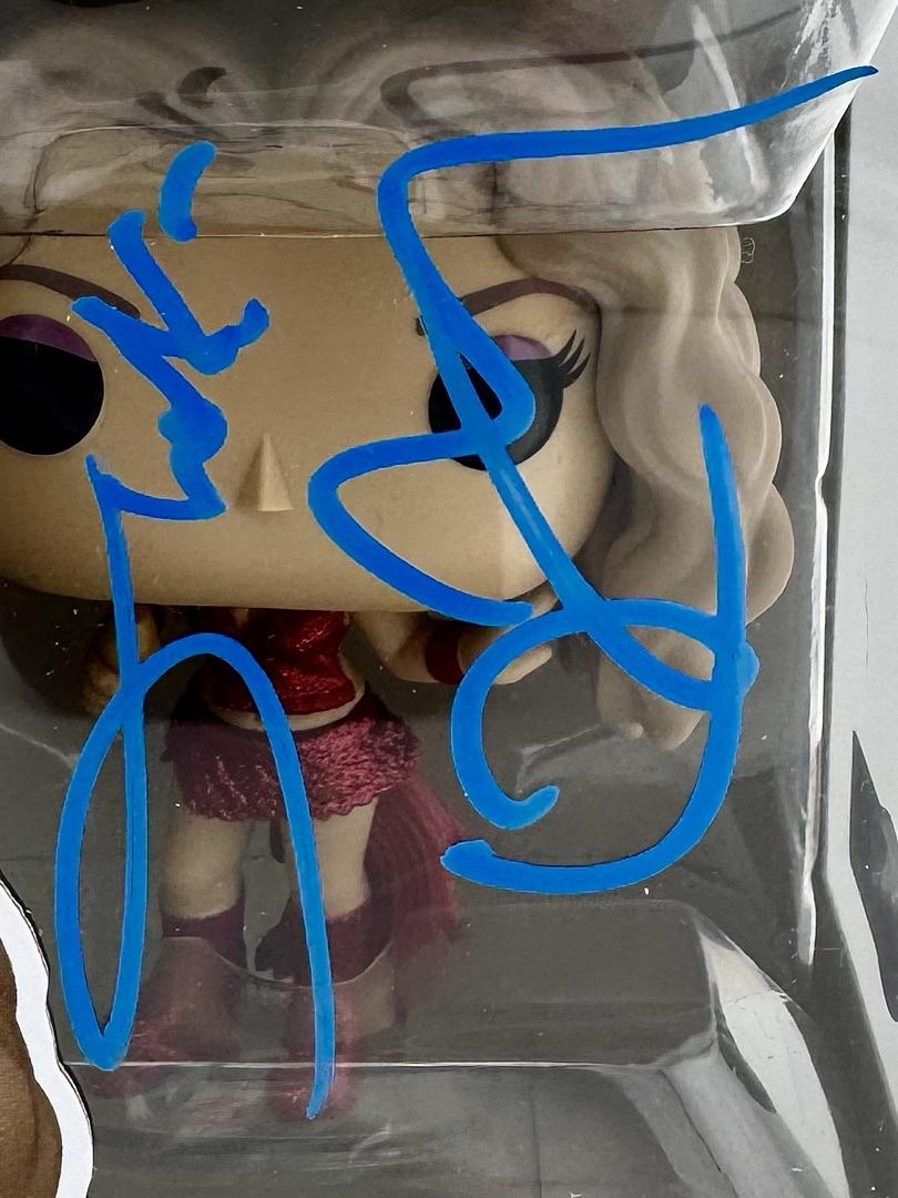 Shakira Signed Funko Pop #393 *RARE*  - Beckett COA