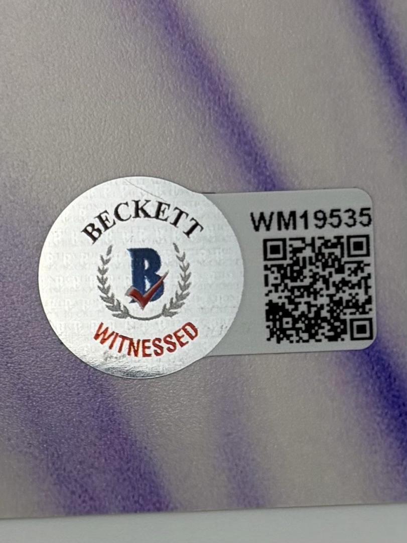 Megan Fox sexy signed 11x14 - Beckett COA