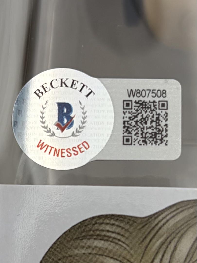 Linda Hamilton Signed Funko Pop #818 Sara Connor (Terminator) - Beckett COA #08