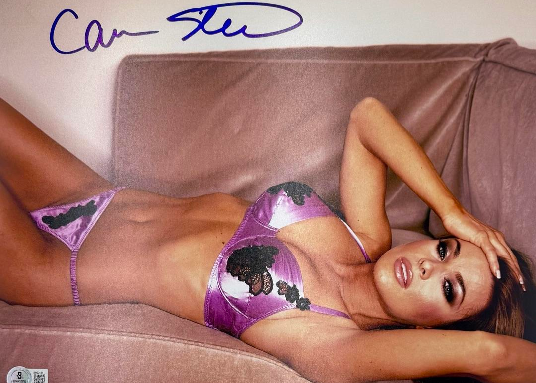 Carmen Electra Signed Sexy 8x10 Photo  - Beckett COA