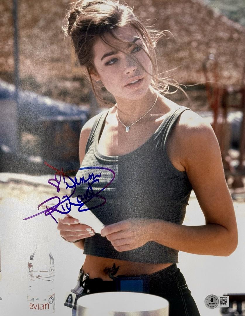 Denise Richards 8x10 Photo (James Bond)  - Beckett COA