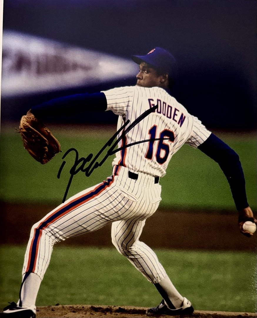 Dwight Gooden Signed 8x10 New York Mets Photo - Beckett COA