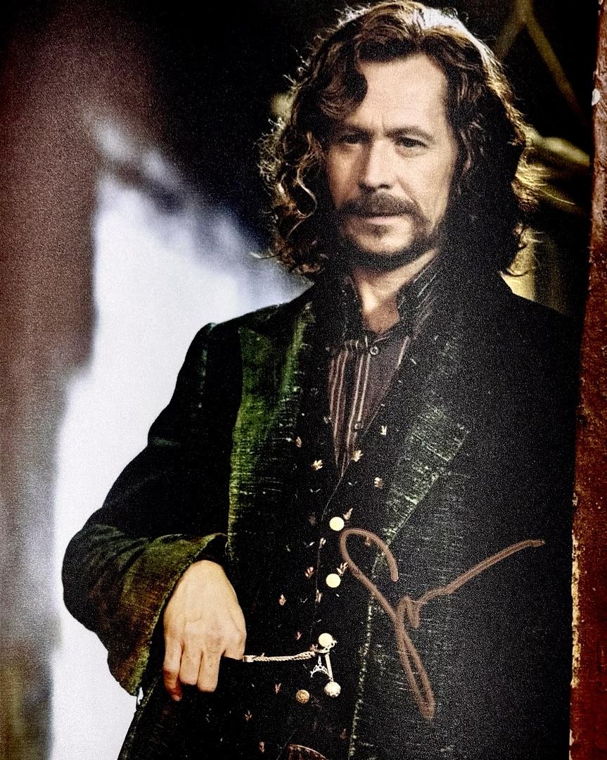 Gary Oldman Signed 8x10 Photo Sirius Black (Harry Potter) - Beckett COA