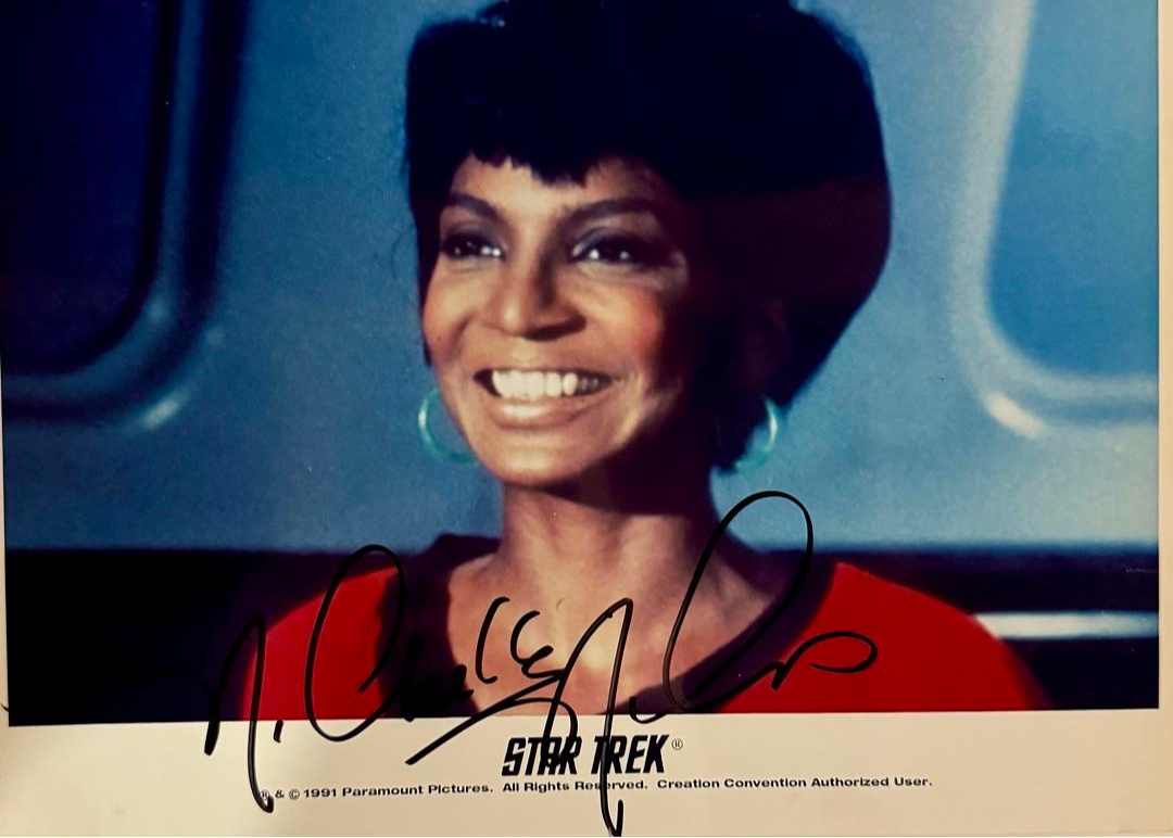 Nichelle Nichols Signed 8x10 Photo Lieutenant Uhura (Star Trek)  - SWAU