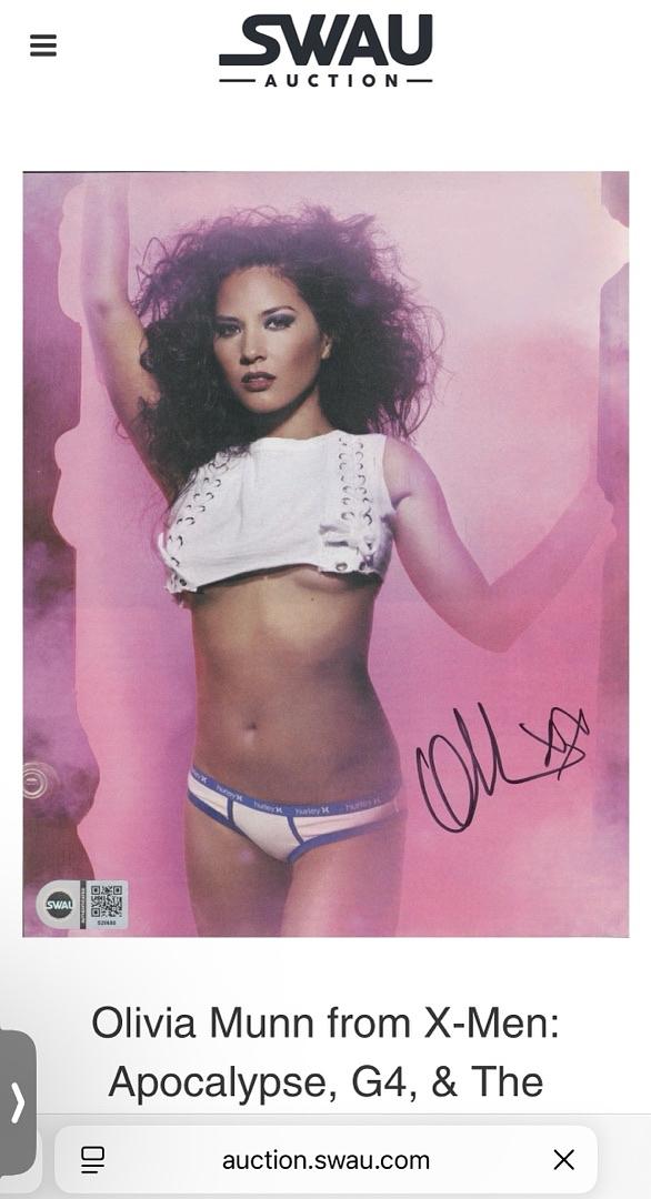 Olivia Munn Signed Sexy 8x10 Photo  - SWAU