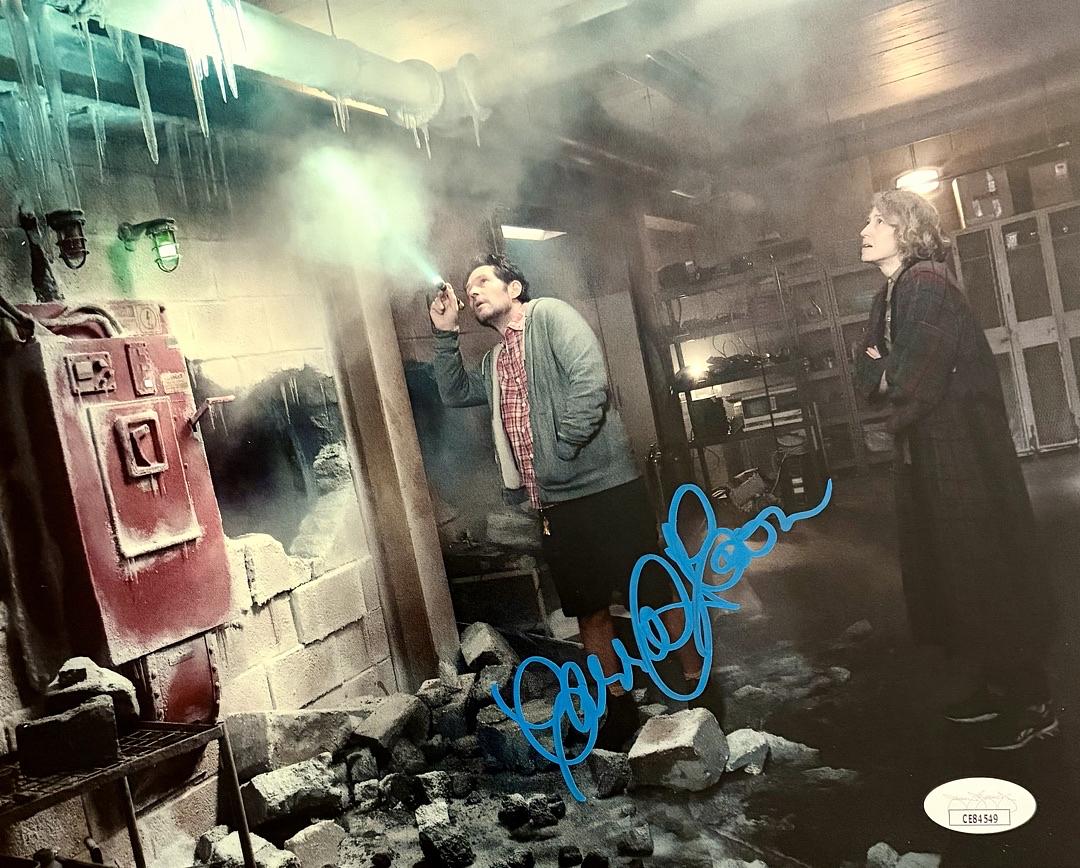 Carrie Coon signed 8x10 (Ghostbusters) - JSA COA