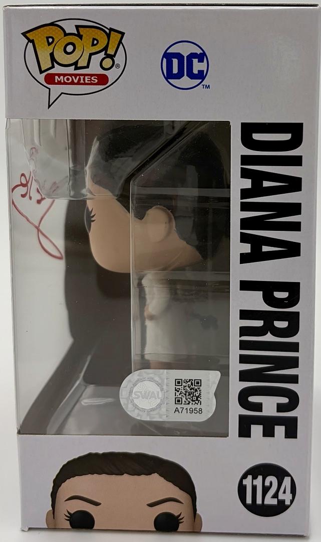 Gal Gadot Signed Funko Pop #1124 Wonder Woman - SWAU COA