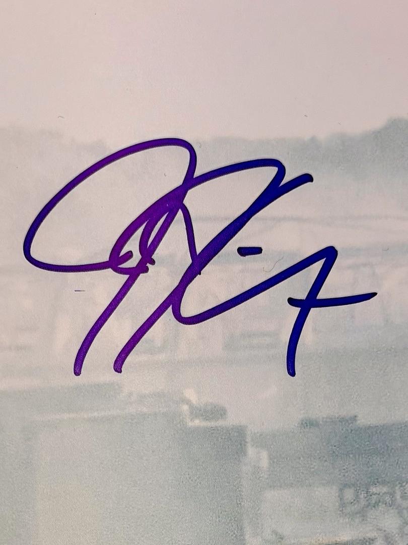 John Krasinski Signed 11x14 Photo (13 Hours) - Beckett COA