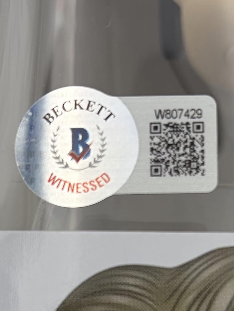 Linda Hamilton Signed Funko Pop #818 Sara Connor (Terminator) - Beckett COA #05