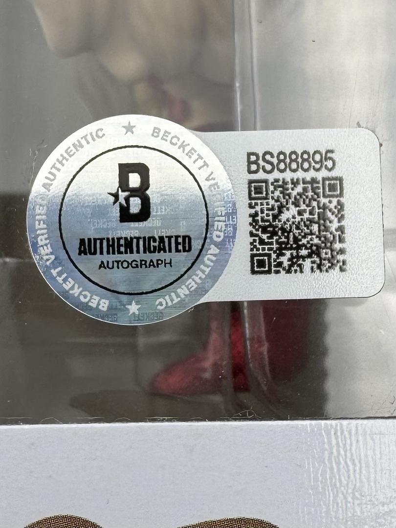 Shakira Signed Funko Pop #393 *RARE*  - Beckett COA