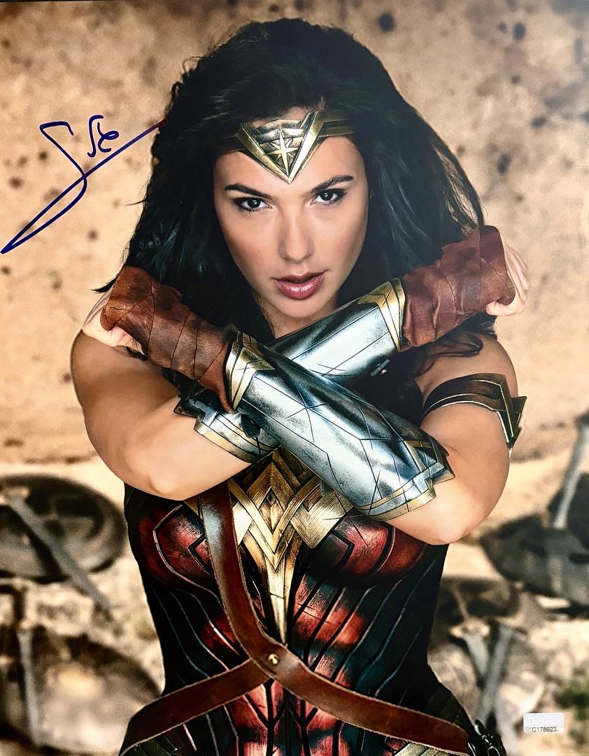 Gal Gadot sexy signed 11x14 Photo (Wonder Woman) - Celebrity Authentics