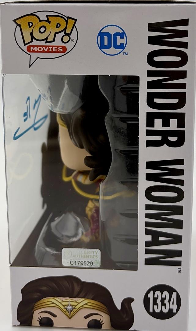 Gal Gadot Signed Funko Pop #1334 Wonder Woman (The Flash) - Celebrity Authentics COA
