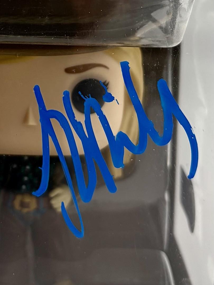 Kelly Reilly Signed Funko Pop #1560 Beth Dutton (Yellowstone) -  Beckett COA