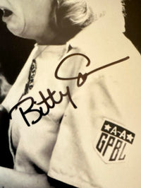 Bitty Schram signed 8x10 (League of their Own) - Zobie COA
