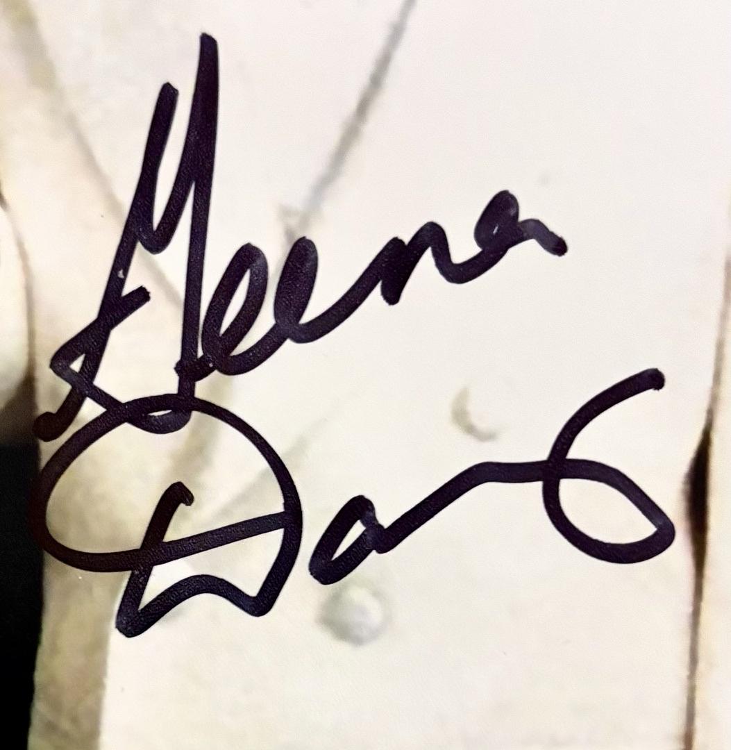 Geena Davis Signed 8x10 Photo (Stuart Little) - Beckett COA