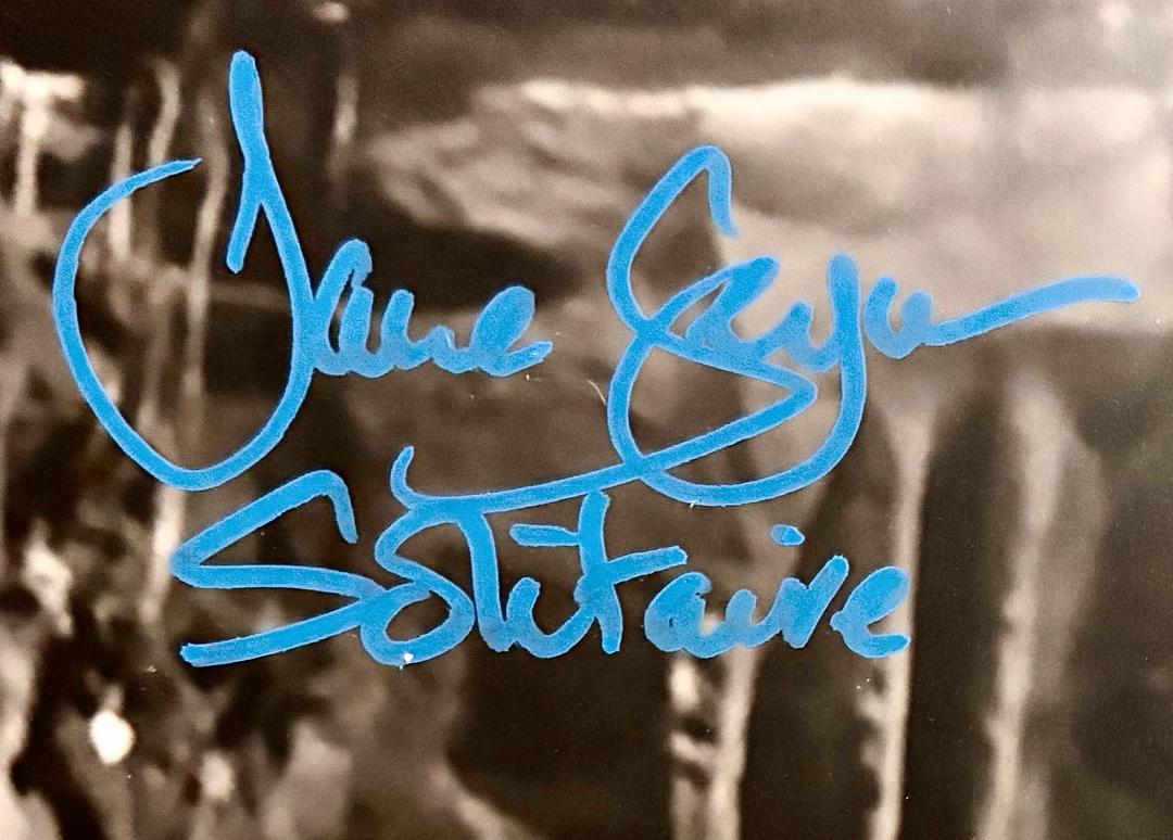 Jane Seymour Signed 8x10 Photo (James Bond) - Beckett