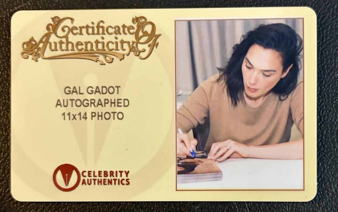 Gal Gadot sexy signed 11x14 Photo (Wonder Woman) - Celebrity Authentics