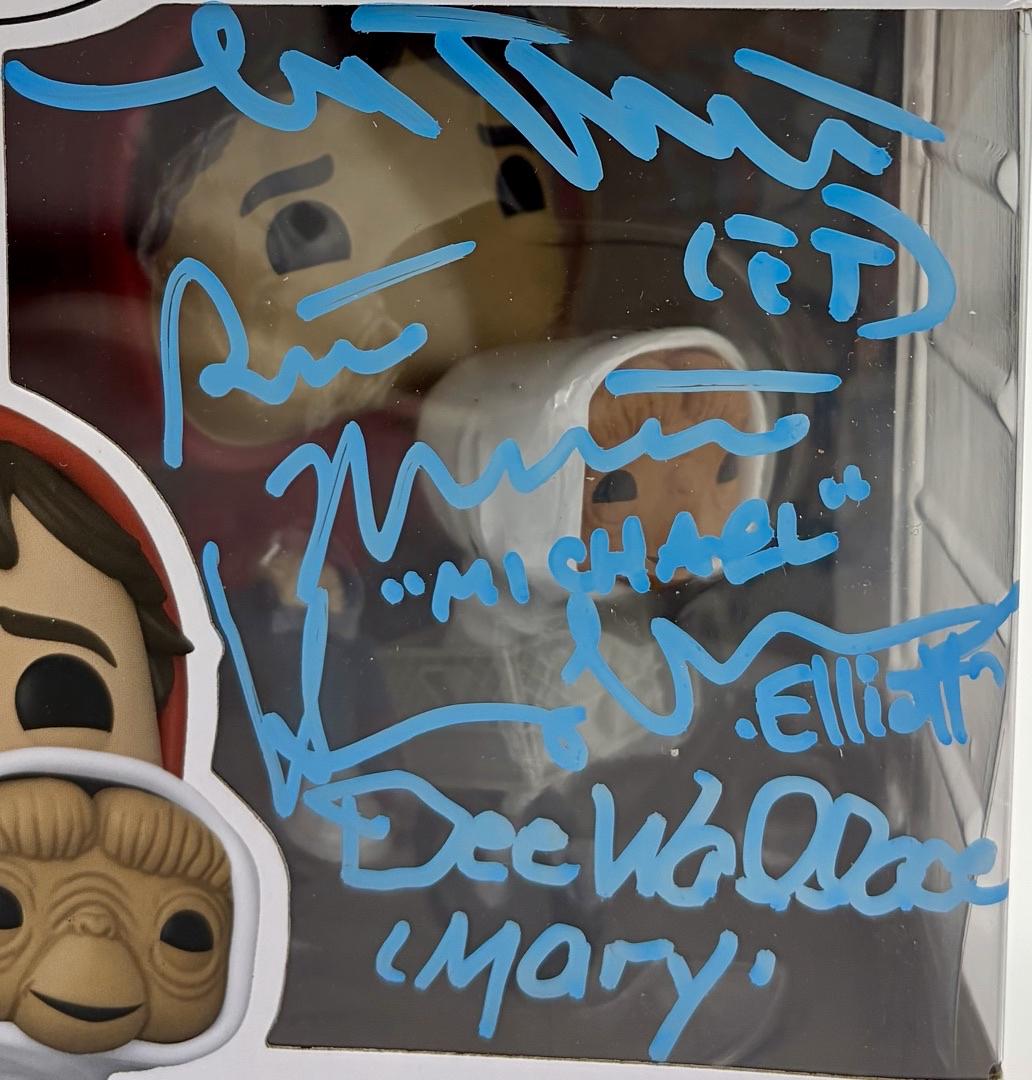 ET Cast signed Funko #1252 Henry Thomas Matthew DeMeritt Dee Wallace Stone Robert McNaughton - JSA COA