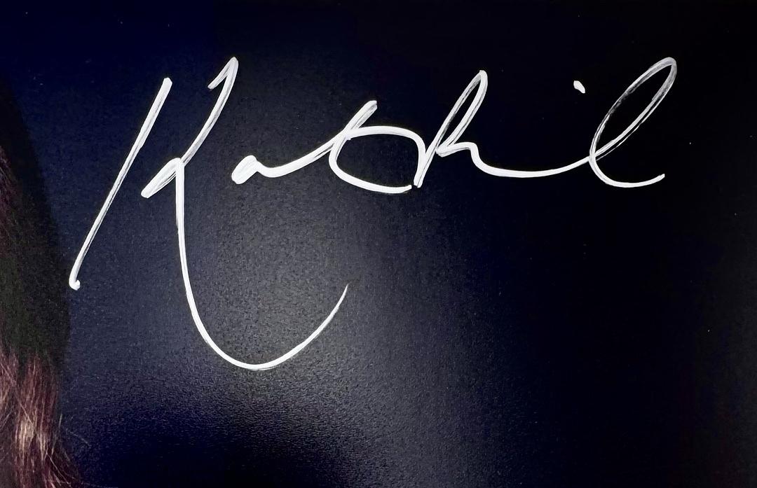 Kate Beckinsale signed (Underworld Awakening) 11x14 - Celebrity Authentics COA