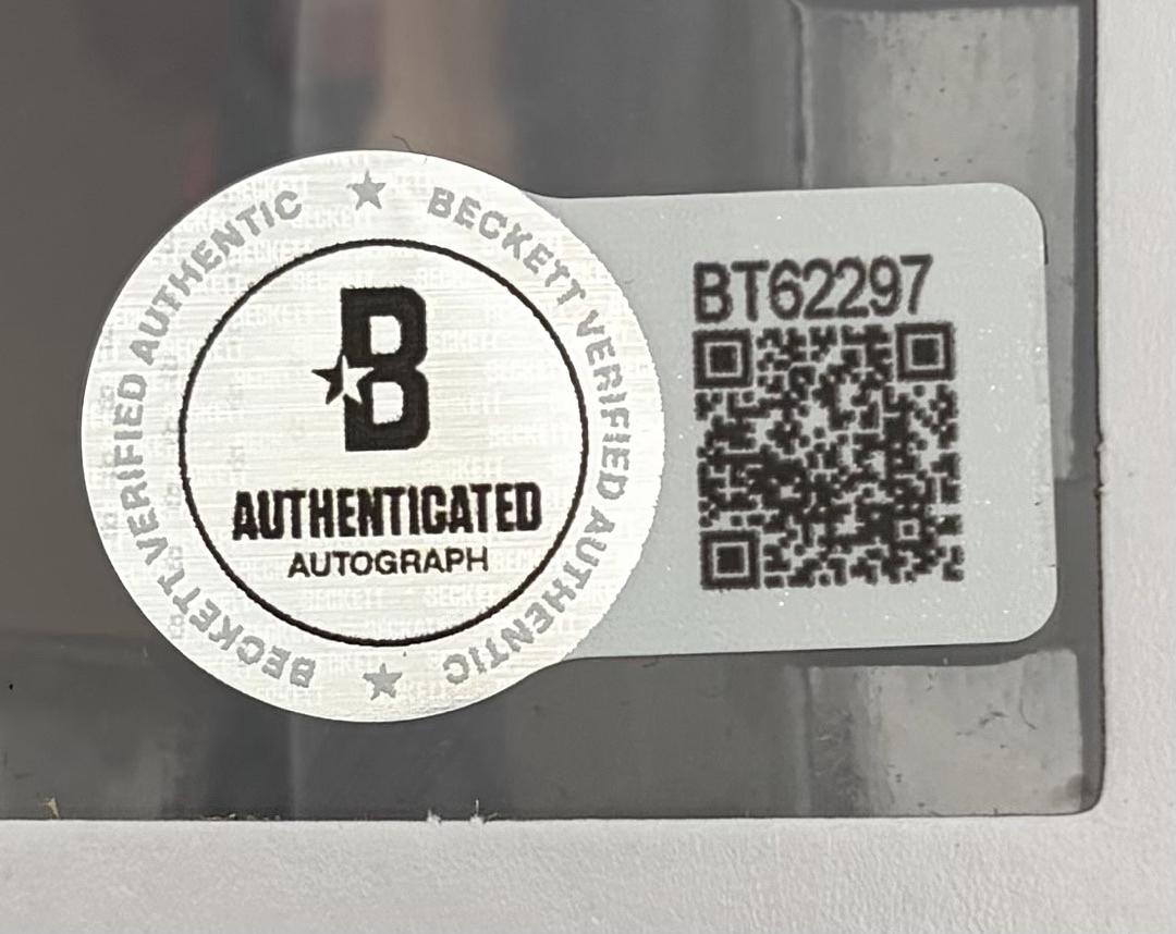 Julia Roberts signed Funko #761 "Pretty Woman" - Beckett COA **RARE**