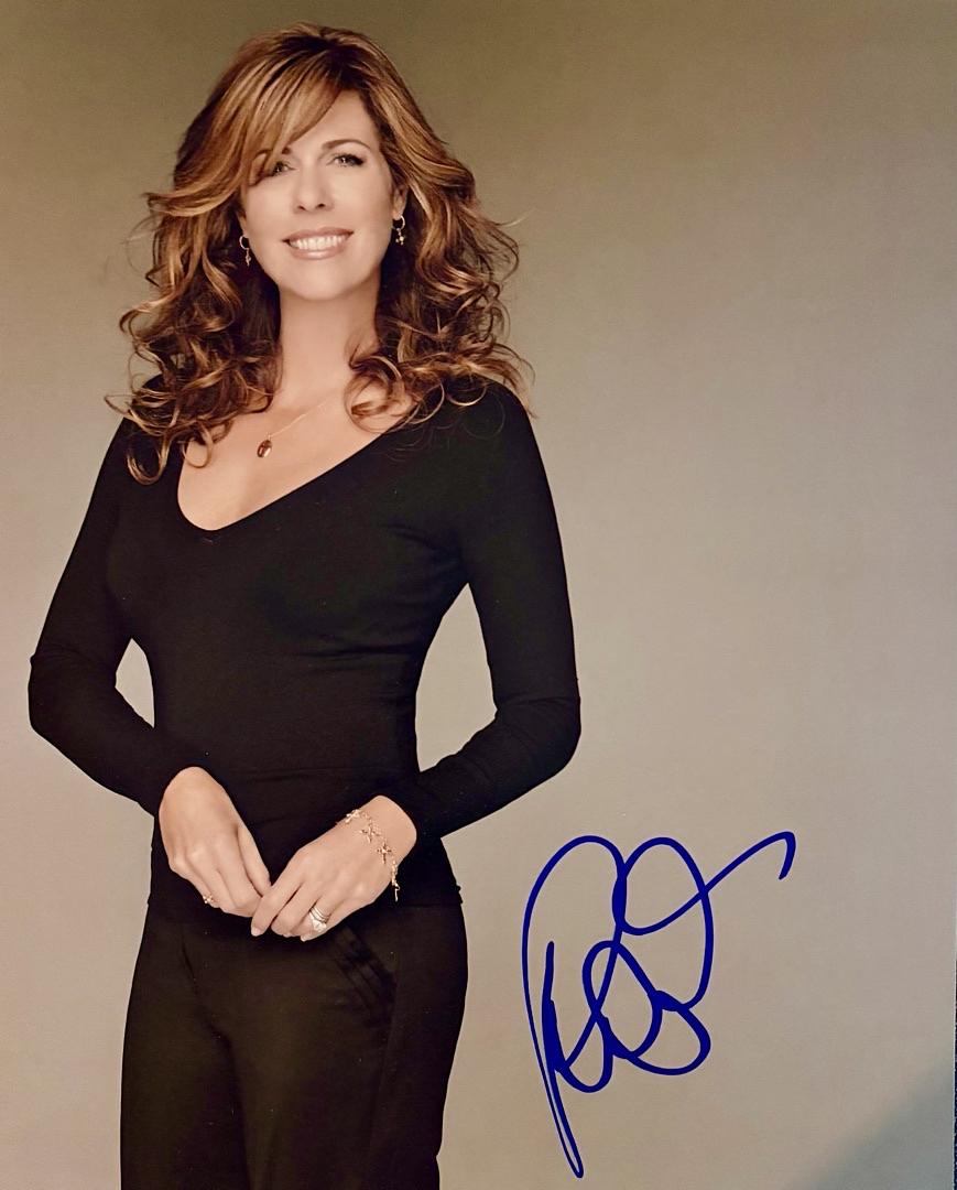 Rita Wilson signed 8x10 SWAU