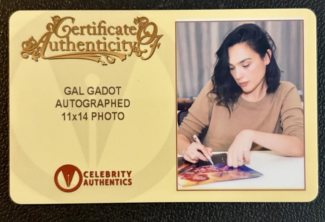 Gal Gadot sexy signed 11x14 Photo (Wonder Woman) - Celebrity Authentics