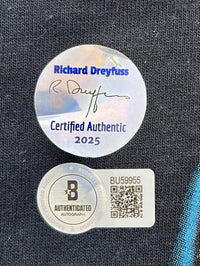 Richard Dreyfuss Signed T-Shirt (Jaws 50th Anniversary) - Beckett COA