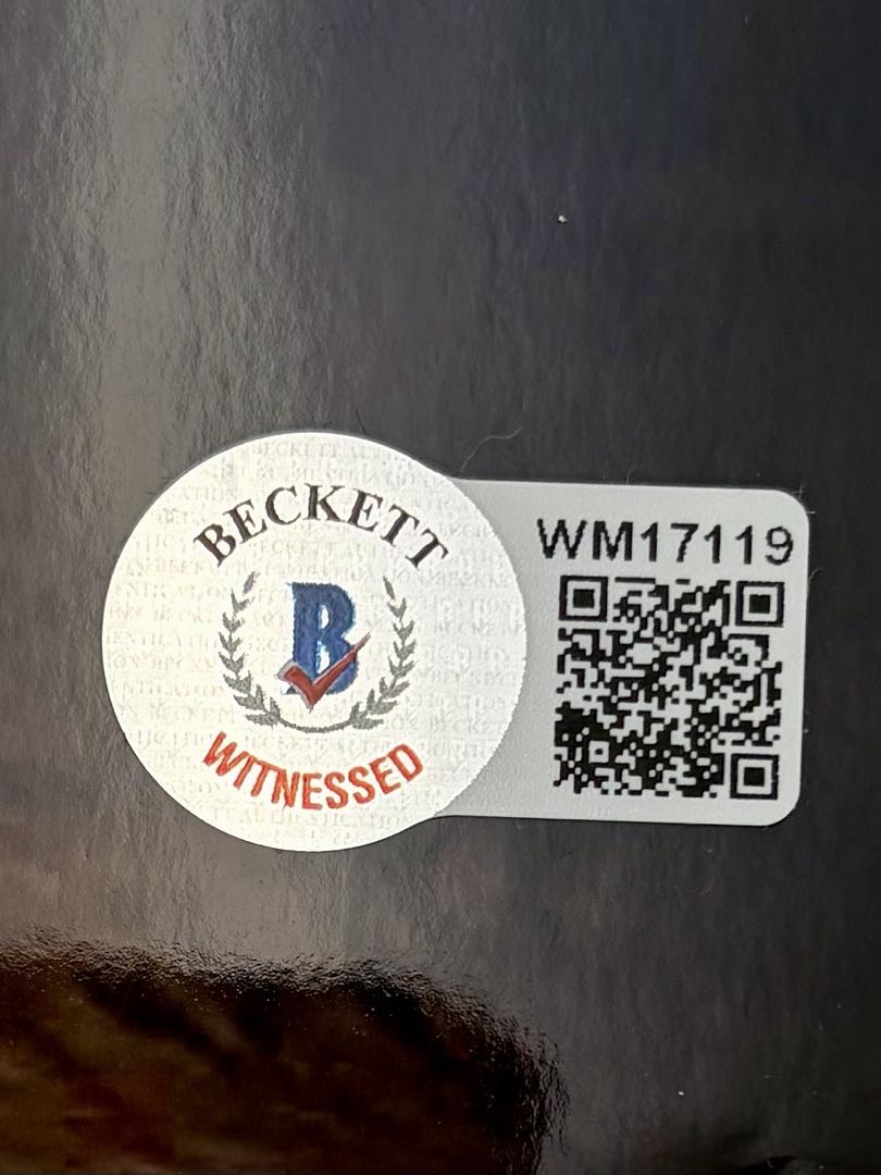 Megan Fox sexy signed 11x14 - Beckett COA