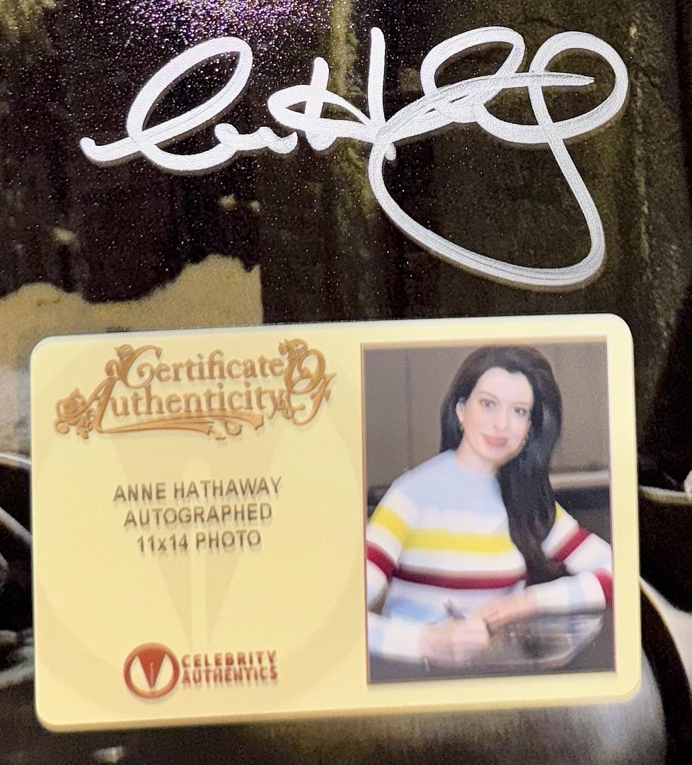 Anne Hathaway sexy signed 11x14 "Batman" - Celebrity Authentics COA