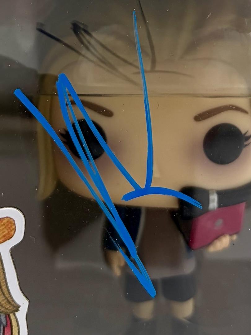 Kaley Cuoco Signed #780 Penny from Big Bang Theory Funko Pop - Beckett COA