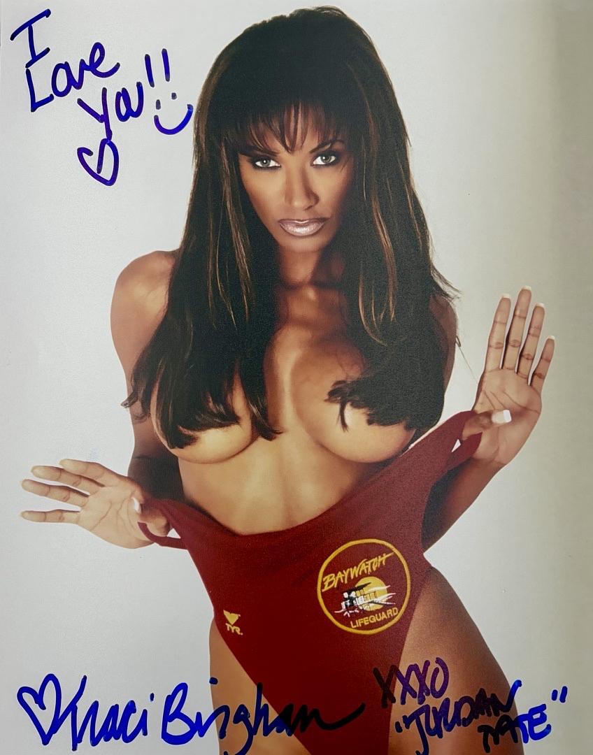 Traci Bingham sexy signed 8x10 (Baywatch) - Zobie COA