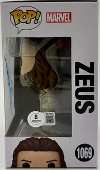 Russell Crowe signed "Zeus" Funko #1069 (Thor: Love and Thunder) - Beckett COA