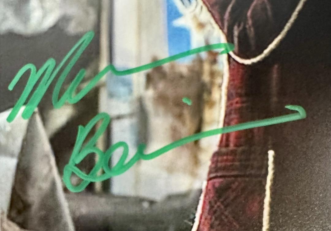 Morena Baccarin Signed 11x14 Photo (Deadpool) - Official Pix