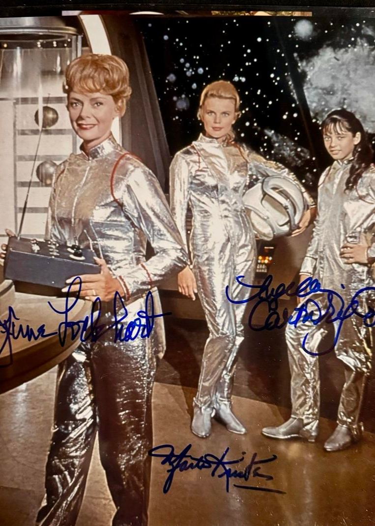 June Lockhart, Angela Cartwright, Marta Kristen Signed 8x10 Photo (Lost In Space) - Beckett COA