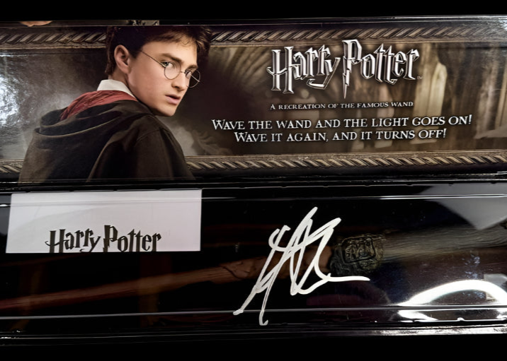 Daniel Radcliffe Signed Replica Wand (Harry Potter) - JSA COA #01