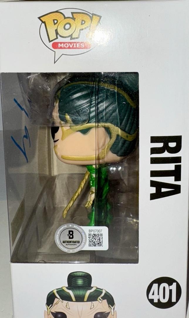 Elizabeth Banks Signed Funko Pop #401 "Rita" (Power Rangers) - Beckett COA