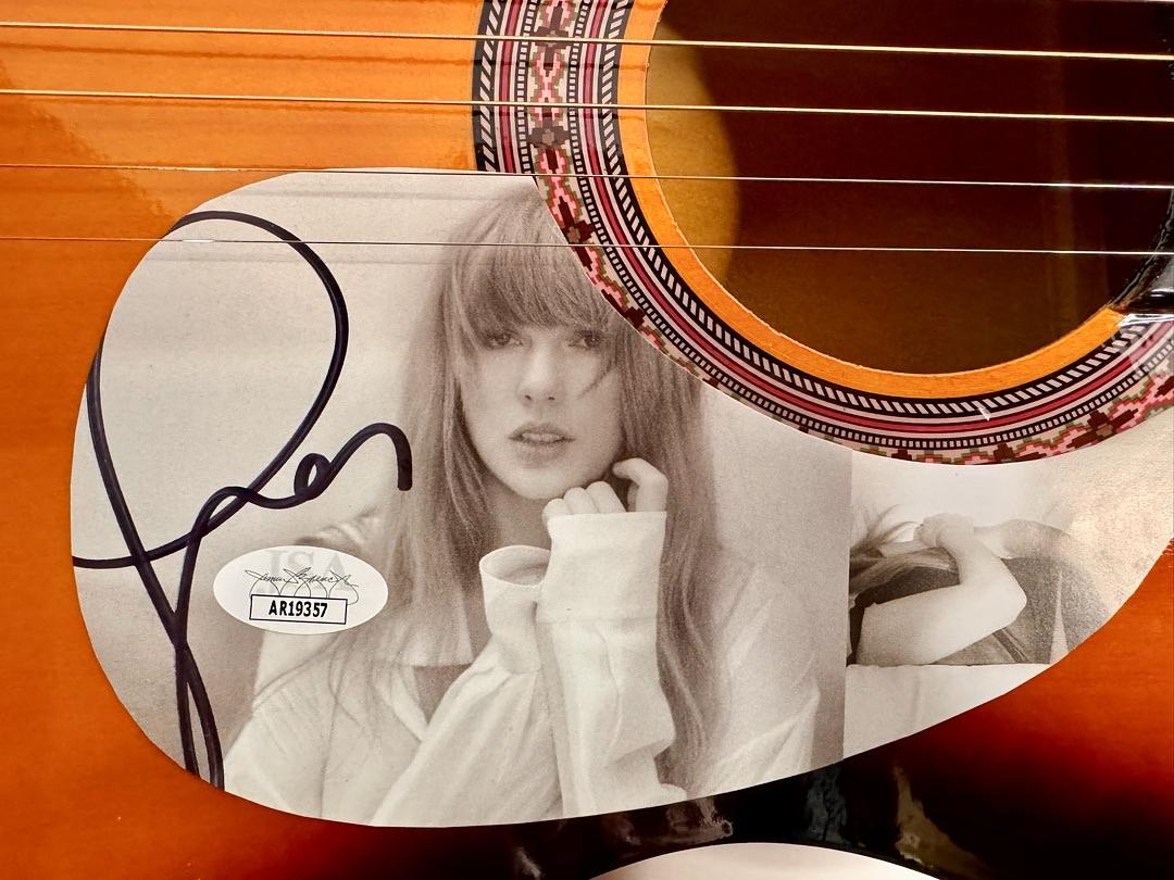 Taylor Swift Signed Black/Blonde Guitar - JSA COA #03