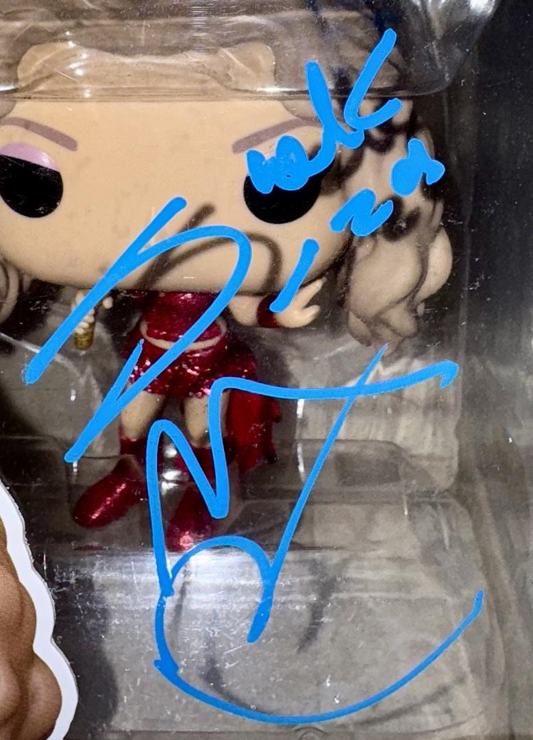 Shakira Signed Funko Pop #393 *RARE*  - Beckett COA