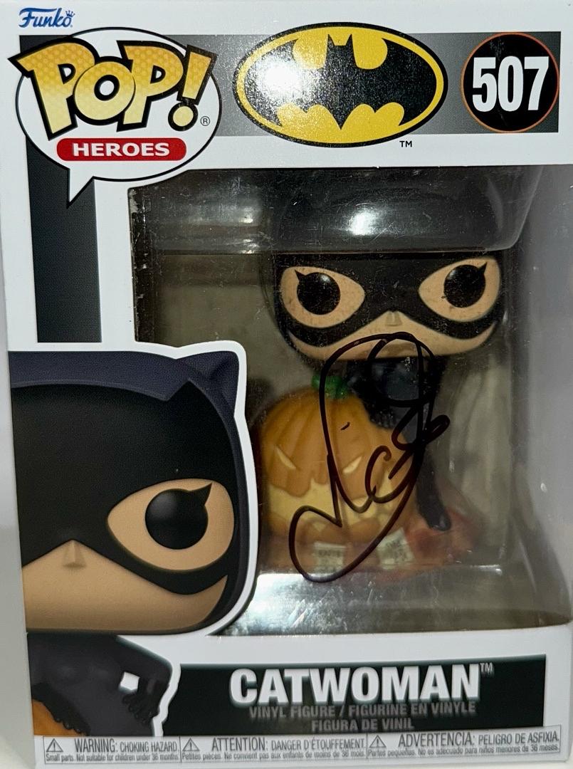 Halle Berry Signed Funko Pop #507 "Catwoman" (Batman) - ACOA
