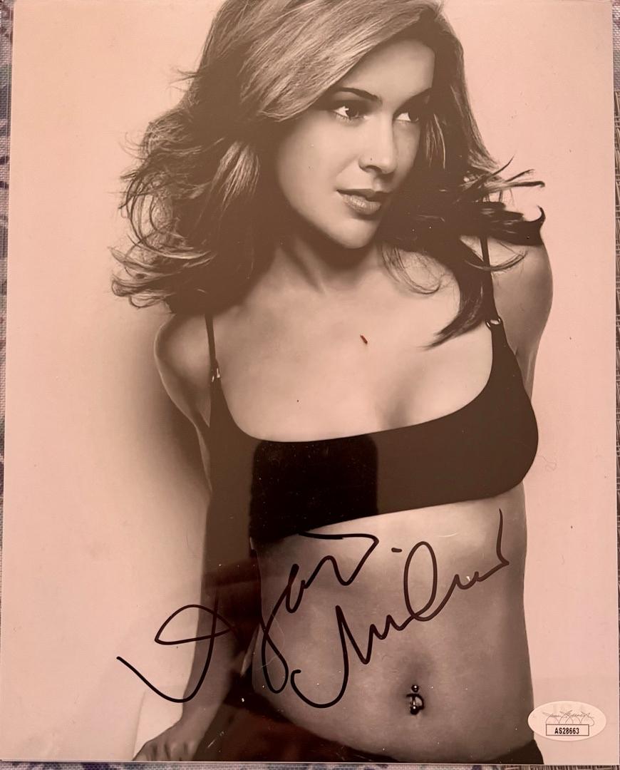 Alyssa Milano Signed 8x10 Photo (Black & White) - JSA COA