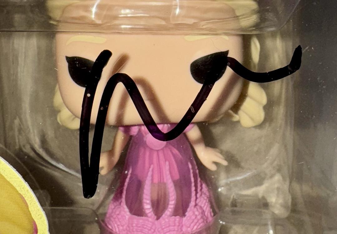 Ariana Grande Signed Funko Pop #1699 Glinda / Wicked (Black Ink) -  Beckett COA