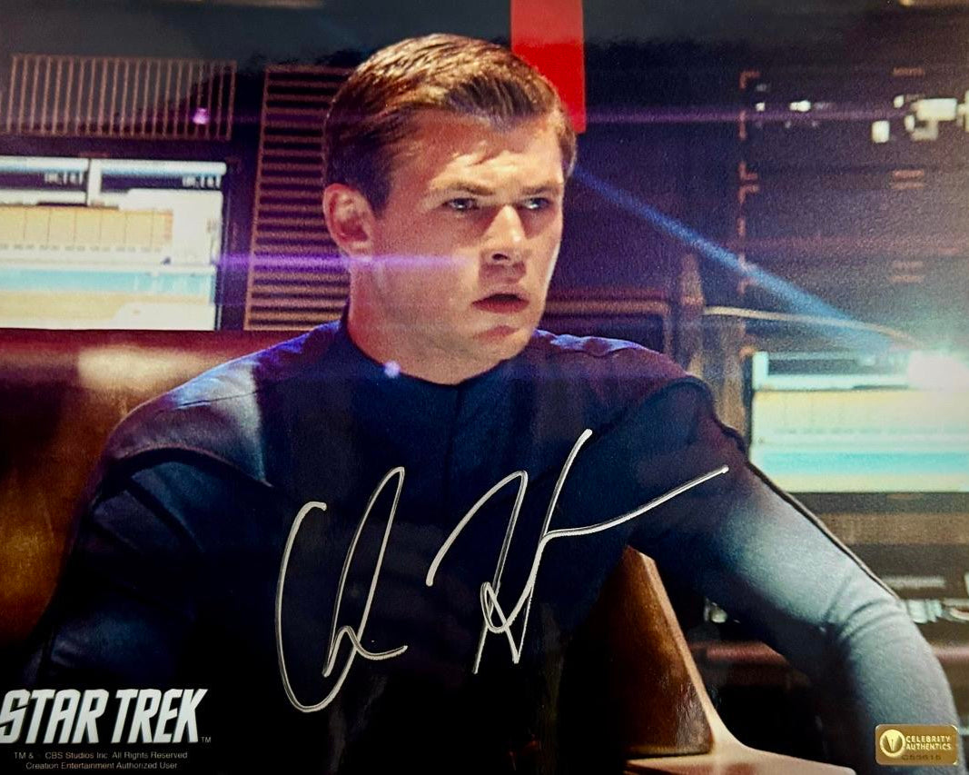 Chris Hemsworth Signed 8x10 Photo (Star Trek) - Celebrity Authentics #02