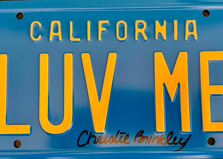 Christie Brinkley Signed License Plate (National Lampoons Vacation) - Beckett COA #01