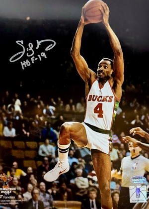 Sidney Moncreif Signed 8x10 Photo Milwaukee Bucks - Schwartz COA