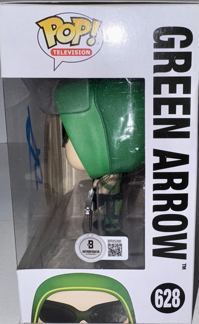 Justin Hartley Signed Funko Pop #628 "Green Arrow" (Smallville) - Beckett COA