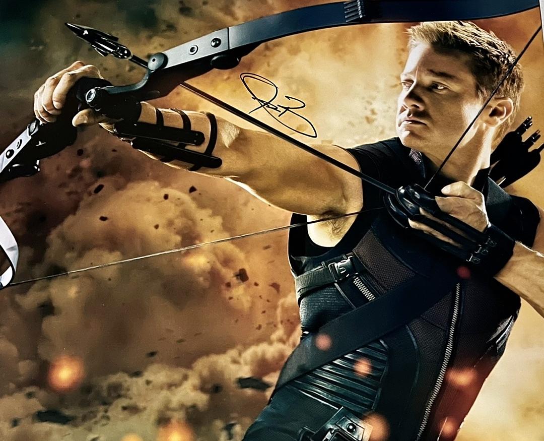 Jeremy Renner Signed 16x20 Photo (Avengers) - Beckett COA