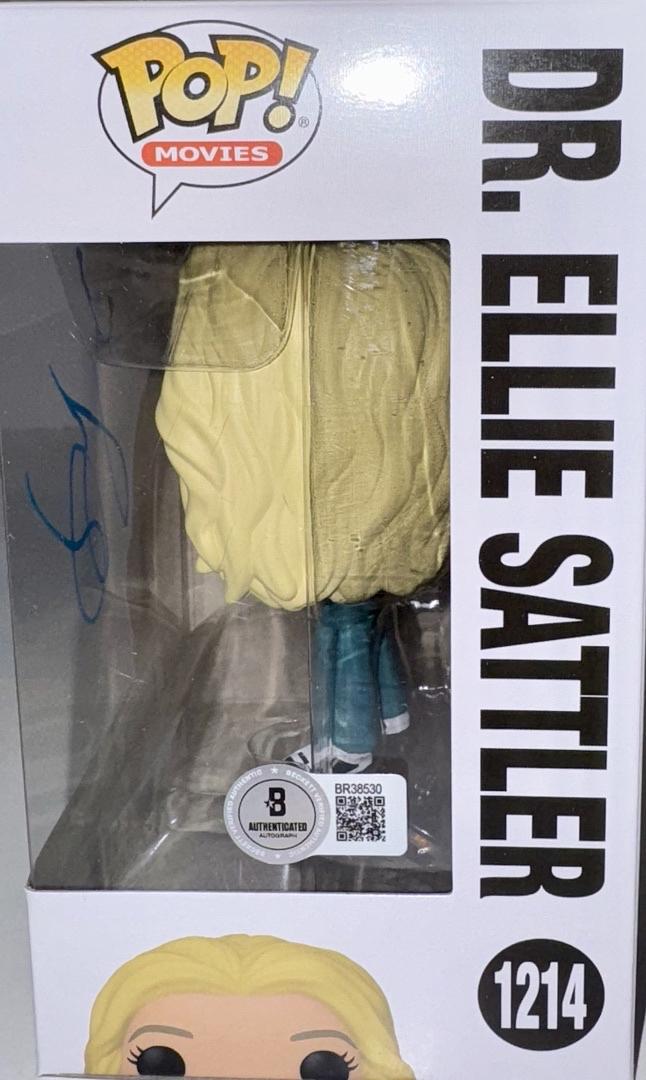 Laura Dern Signed Funko Pop #1214 "Dr. Ellie Sattler" - Beckett COA #01