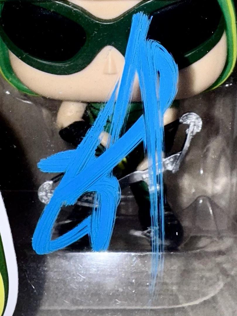 Justin Hartley Signed Funko Pop #628 "Green Arrow" (Smallville) - Beckett COA